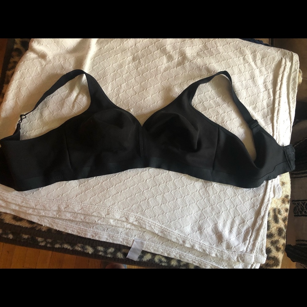 Plus Size Wireless bra - Picture 2 of 3